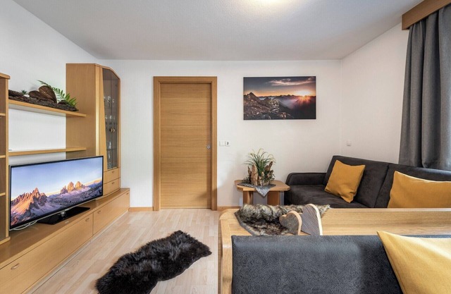 Apartment "AlpenChalet Niederkofler" Marilena with Mountain View, Wi-Fi & Garden