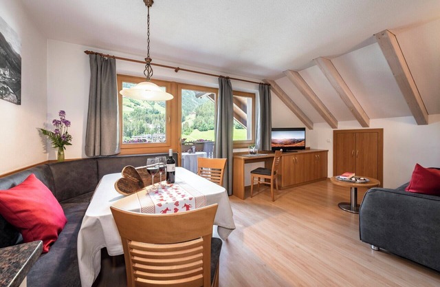 Apartment "AlpenChalet Niederkofler" Vera with Mountain View, Sauna & Garden