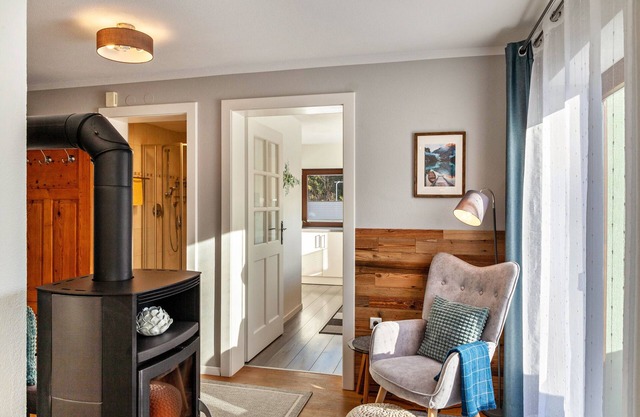 Apartment "Alpenrose" with Mountain View, Shared Terrace & Wi-Fi