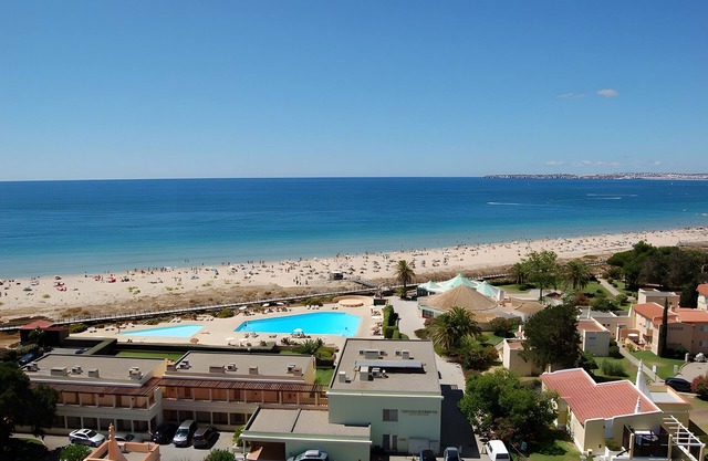 Apartment 'Alvor Sunset' with Sea View, Wi-Fi and Air Conditioning