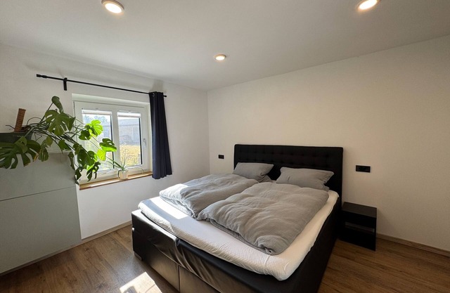 Apartment 'Am Biohof' with Private Terrace and Wi-Fi