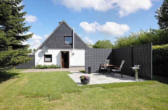 Apartment "An der Rehkoppel" with Private Garden & Wi-Fi