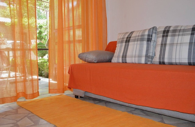 Apartment and Rooms Danica (11771-A1) - Podaca