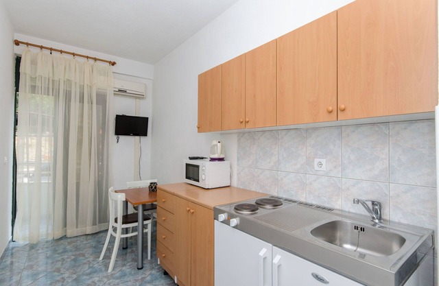 Apartment and Rooms Ivan (45191-A8) - Makarska