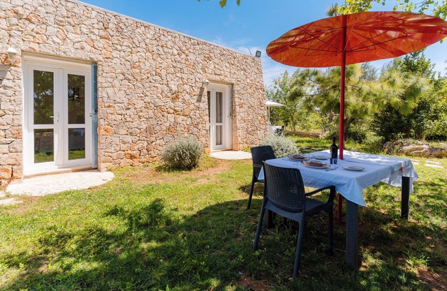 Apartment 'Angolo Cottura' with Shared Pool, Wi-Fi and Air Conditioning