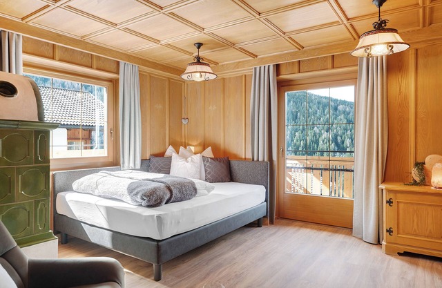 Apartment 'Anna' with Mountain View, Private Terrace and Wi-Fi