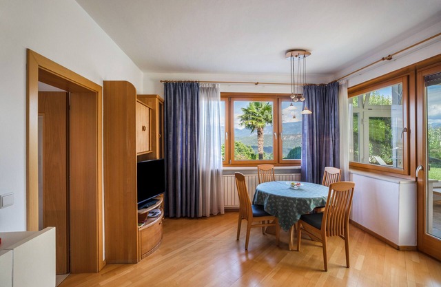 Apartment 'Annenhof Spatz In Der Hand' with Mountain View, Shared Terrace and Wi-Fi