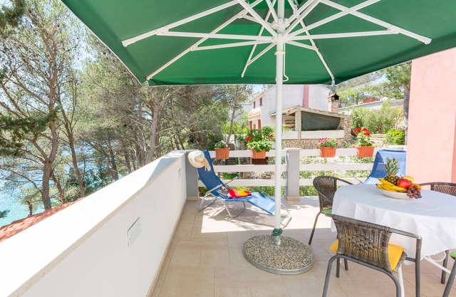 Apartment Ante (42931-A1) - Milna - island Brac