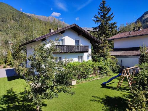 Apartment Apart Patricia - PTZ101 by Interhome