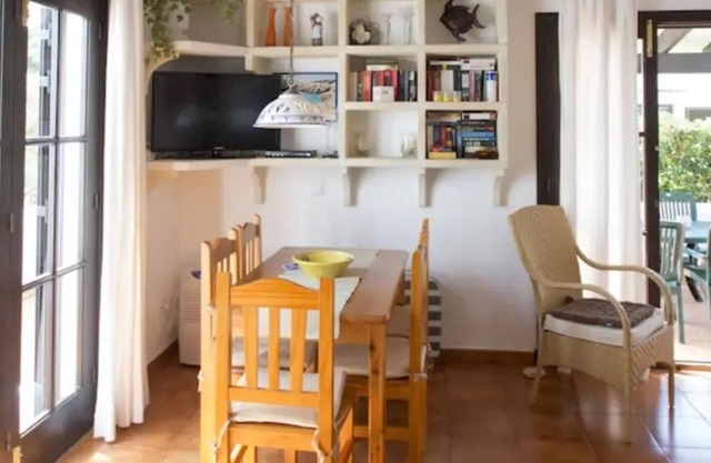Apartment 'Apartamento 2 Dormitorio III' with Private Terrace and Shared Garden