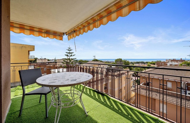 Apartment 'Apartamento Segur Calafell' with Sea Views, Shared Pool and Wifi
