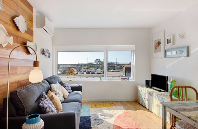 Apartment 'Apartamento T1 - Salina Ria' with Wi-Fi and Air Conditioning