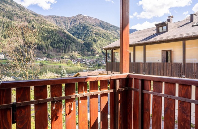 Apartment "Aparthotel Strembo Casinei" with Mountain View & Shared Garden