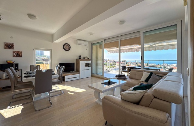 Apartment/apartment for 4 guests with 102m² in Dobra Voda (268394)