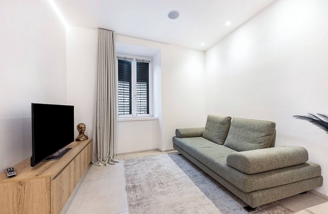 Apartment 'App 206 Palazzo Cavour' with Mountain View, Wi-Fi and Air Conditioning