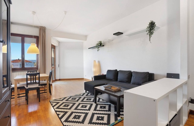 Apartment 'Appartamento Mare Marina Di Carrara' with Sea View, Private Terrace and Wi-Fi