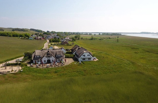 Apartment 'App. Singschwan' with Sea View, Balcony and Wi-Fi
