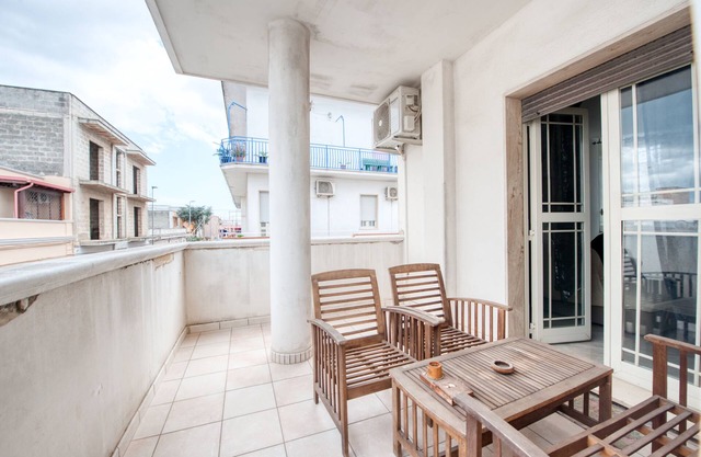 Apartment 'Appartament Queen' with Private Terrace, Wi-Fi and Air Conditioning