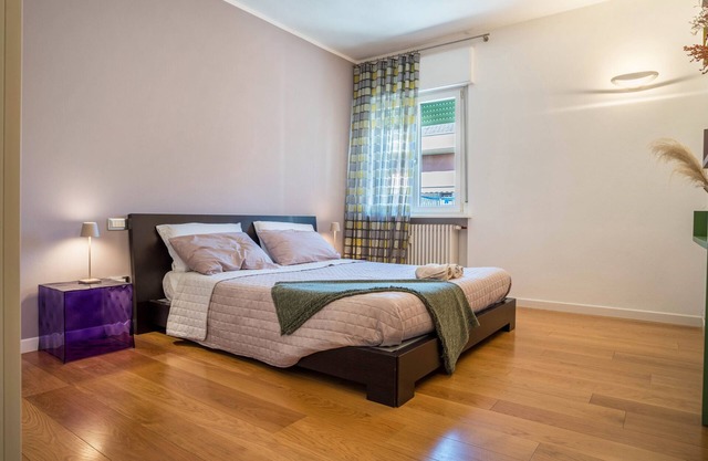 Apartment 'Appartamento Muse' with Balcony, Wi-Fi and Air Conditioning