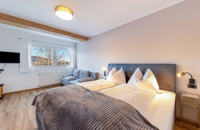 Apartment 'Appartement Annie' with Mountain View, Balcony and Wi-Fi