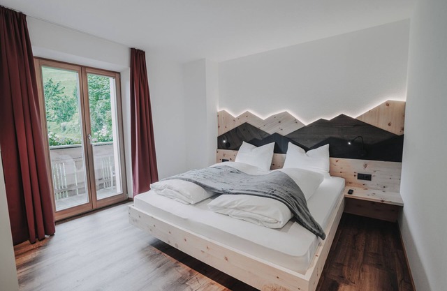 Apartment 'Appartement Hochfeld' with Mountain View, Shared Terrace and Wi-Fi