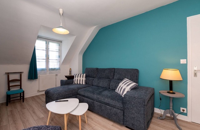Apartment 'Appartement Ker Glaz' with Private Terrace and Wi-Fi