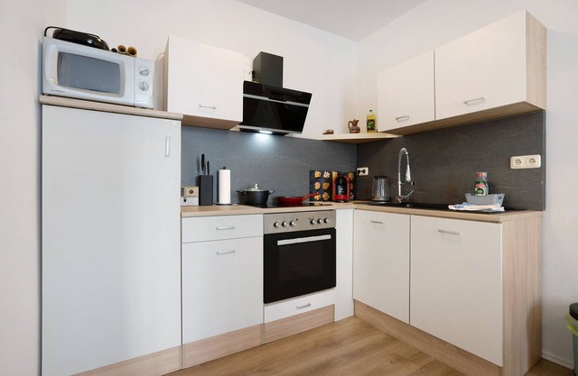 Apartment 'Appartmenthaus - Wohnung C' with Balcony and Wi-Fi