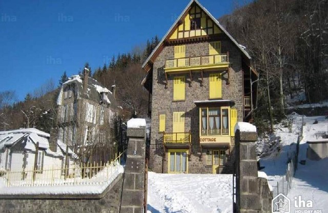 Apartment 'Apt Capacité 2 À 5 Personnes' with Mountain View and Balcony
