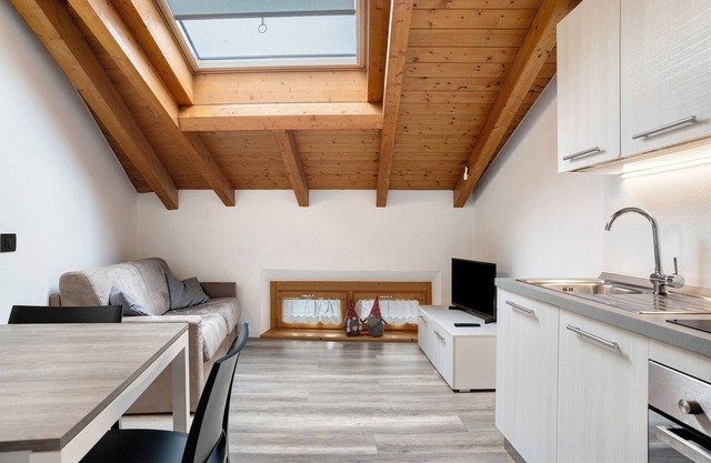 Apartment 'Apt Ochner Strawberry 5 Pergine' with Wi-Fi and Air Conditioning