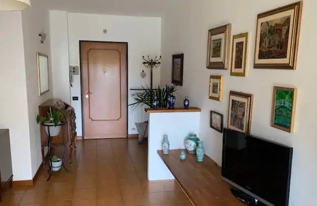 Apartment "Arenzano, a 2 km dal Mare" with Balcony & A/C