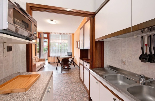 Apartment "Arenzano Pineta" with Covered Terrace, Balcony & Sea View