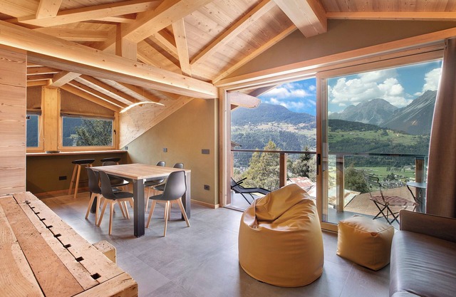 Apartment "Aria di Casa Piazzi" with Mountain View, Shared Garden & Wi-Fi