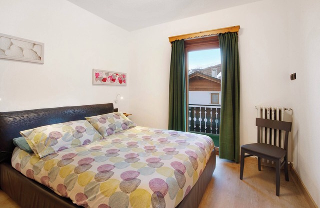 Apartment "Arlecchino" with Mountain View, Balcony & Wi-Fi