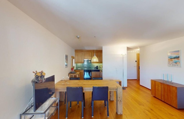 Apartment Arsa 28 - Stylish Apartment with Lake View in Silvaplana