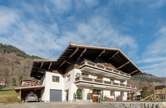 Apartment in Bramberg near Ski Lift