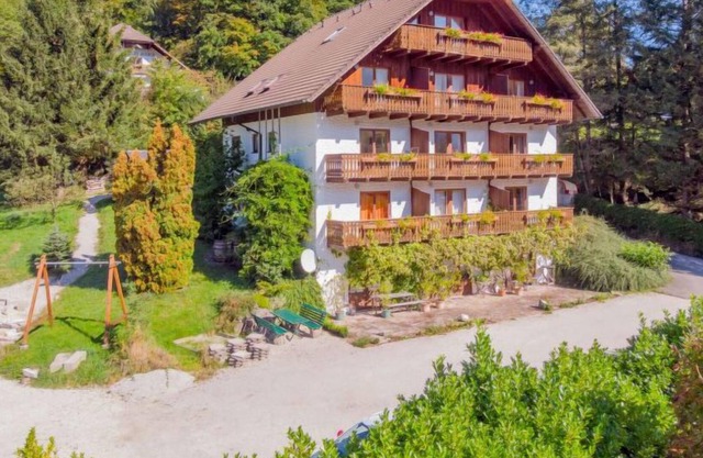 Apartment Sterngut in Unterach am Attersee - 4 persons, 1 bedrooms