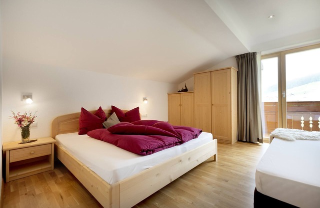 Apartment 'Ausserglieshof Wohnung Upi' with Mountain View, Shared Garden and Wi-Fi