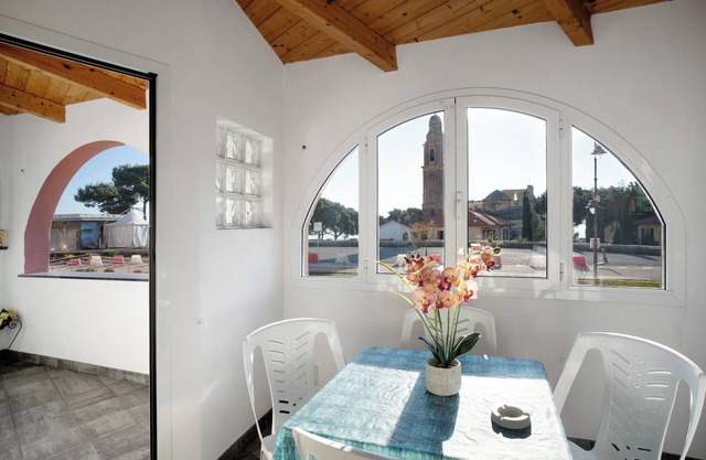 Apartment 'Bici Sole E Mare' with Sea View, Private Terrace and Air Conditioning
