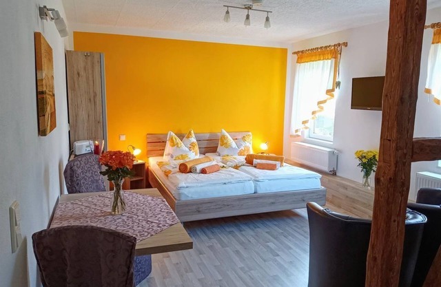 Apartment "Barbarine", living/bedroom - Ferienhof Müller