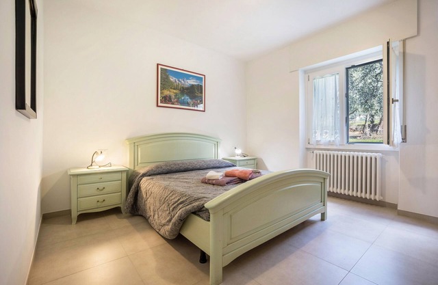 Apartment 'Bassinel' with Lake View, Shared Garden and Wi-Fi