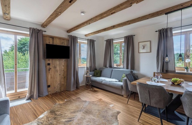 Apartment "Beim Nik with Wanderreitstation" with Mountain View & Balcony