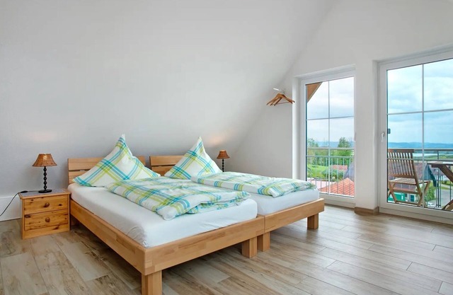 Apartment 'Bergsuite' with Mountain View, Shared Terrace and Wi-Fi