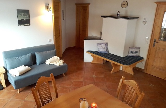 Apartment Bergzeit- 2 Per. 42sqm, 1 bedroom, wood stove, balcony, WLAN