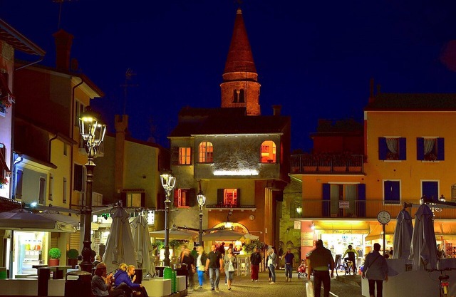 Apartment 'Bilocale 4 Isola Di Pasqua Caorle' with Private Terrace, Wi-Fi and Air Conditioning