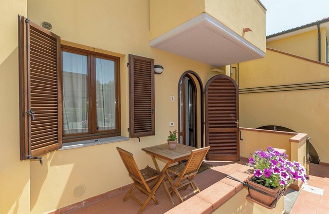 Apartment 'Bilocale Ciliegiolo' with Terrace, Shared Pool & Wi-Fi