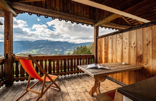 Apartment 'Biohof Maurer Apt Dorfblick' with Mountain View, Shared Garden and Wi-Fi