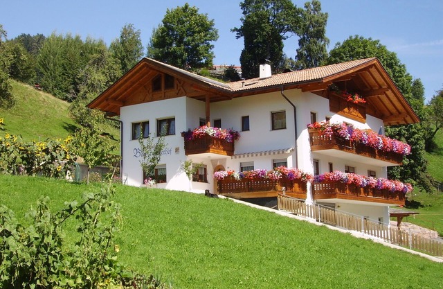 Apartment "Boznermüllerhof-Geranie" with Wi-Fi, Balcony and View into Nature