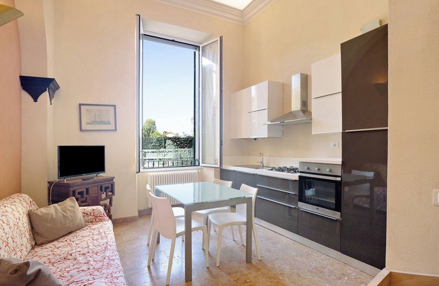 Apartment 'Buddha, Borgo Dei Pescatori' with Wi-Fi