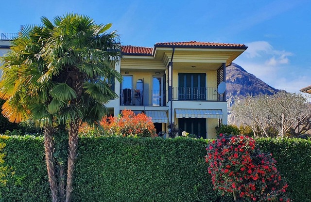 Apartment by Lake Maggiore with Garden