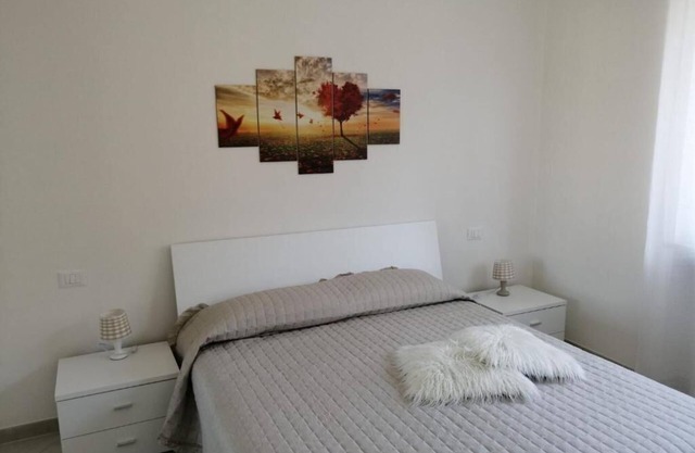 Apartment 'Casa Vacanza Teresa' with Balcony, Wi-Fi and Air Conditioning